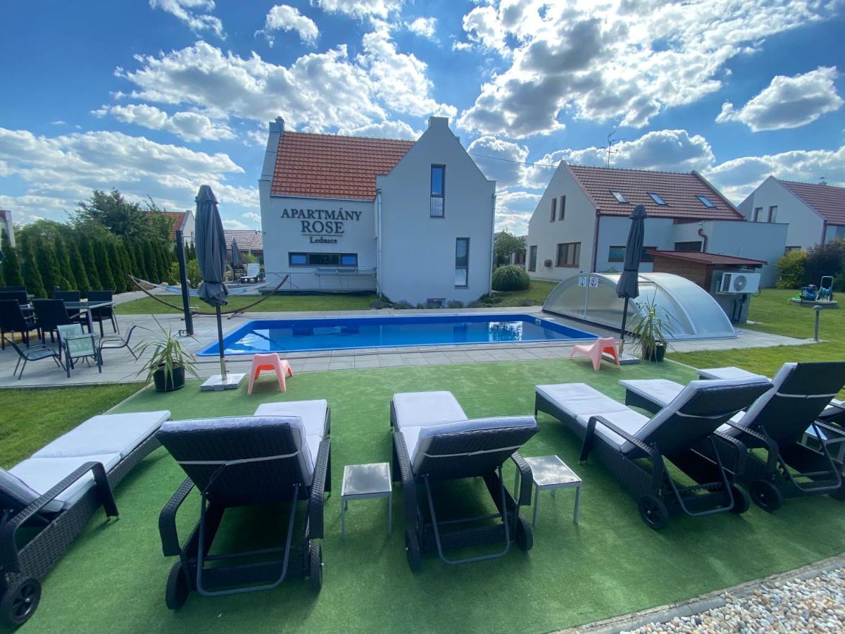 Apartmány ROSE Lednice Exterior foto