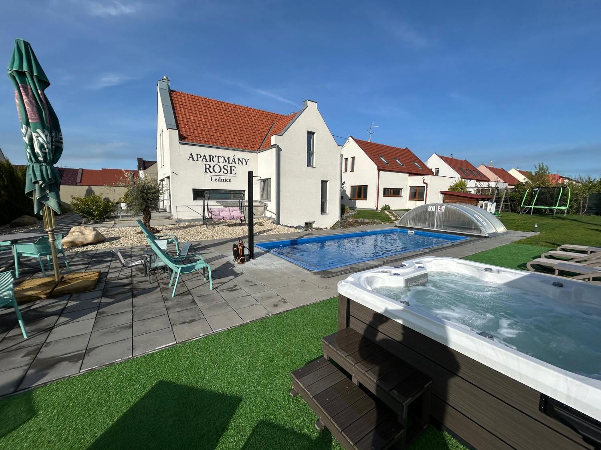 Apartmány ROSE Lednice Exterior foto